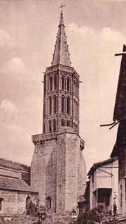 Montricoux : le clocher de l'église