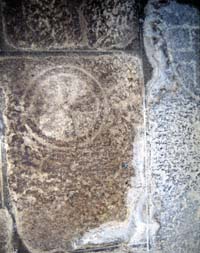 La Forêt-du-Temple : pierres tombales dans l'église