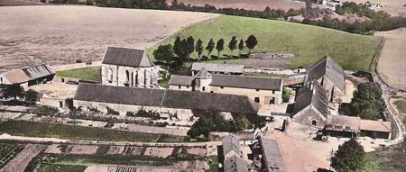 Vue aérienne de la ferme du Mont-de-Soissons